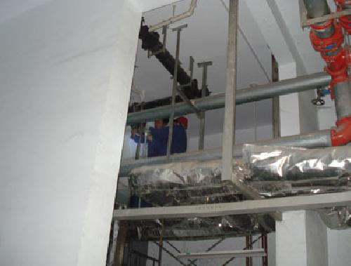 下水管道安装维修现场