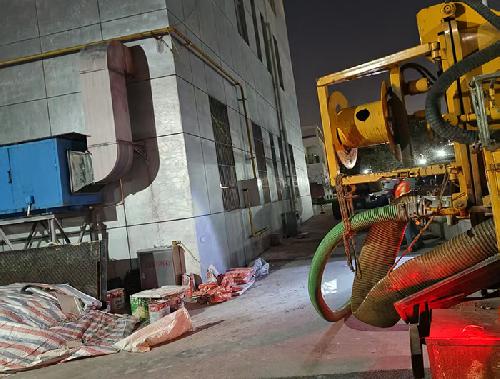 工厂汽车吸污现场